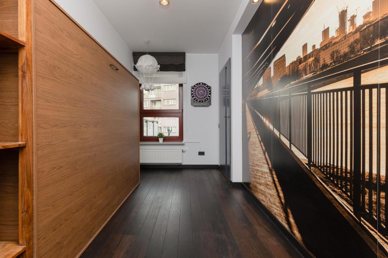 Warsaw Srodmiescie Riverside Three-Bedroom Apartment By Renters Extérieur photo